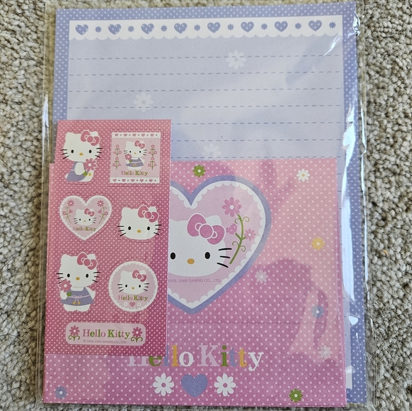 Hello Kitty - Picture 3 of 6
